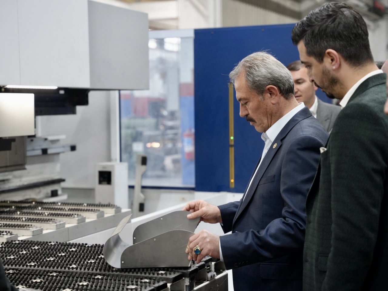 AK Partili Tin, Çivril’e müjdeyi verdi; “Çivril OSB’nin yer seçimi onaylandı”