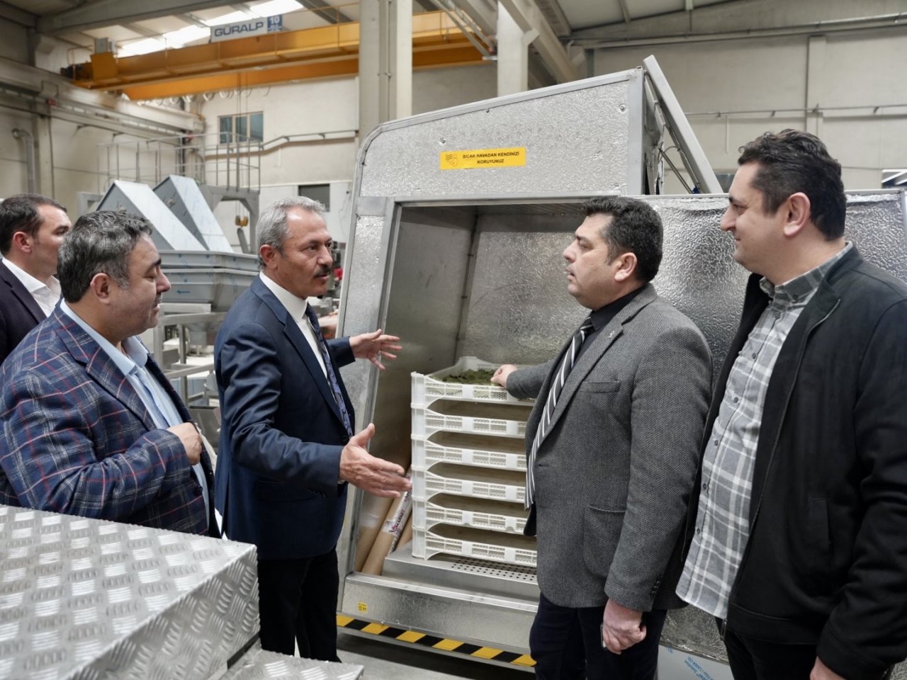 AK Partili Tin, Çivril’e müjdeyi verdi; “Çivril OSB’nin yer seçimi onaylandı”