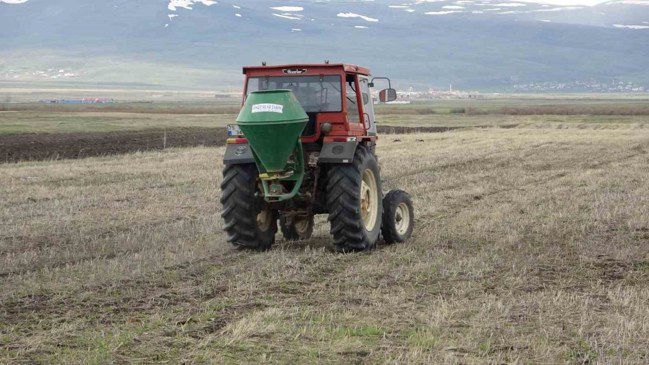 Ardahan’da buğday ve arpa ekimi başladı