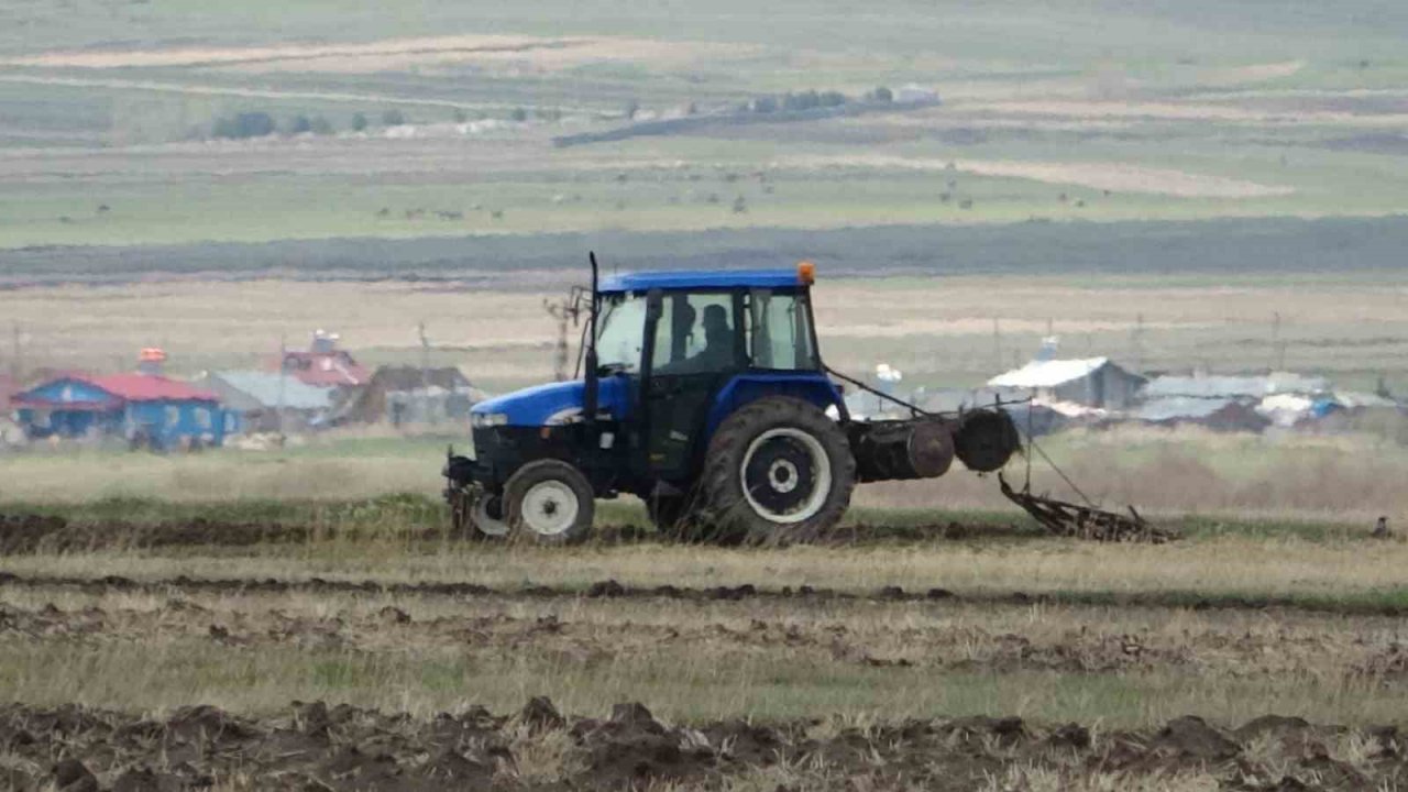 Ardahan’da buğday ve arpa ekimi başladı