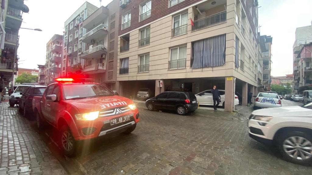 Kısa devre yapan buzdolabı yangına neden oldu