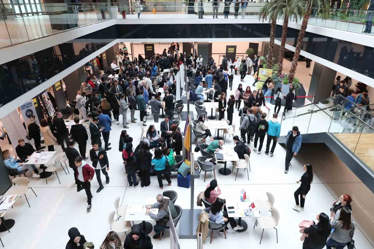 Başakşehirli gençlere özel istihdam ve staj fuarı