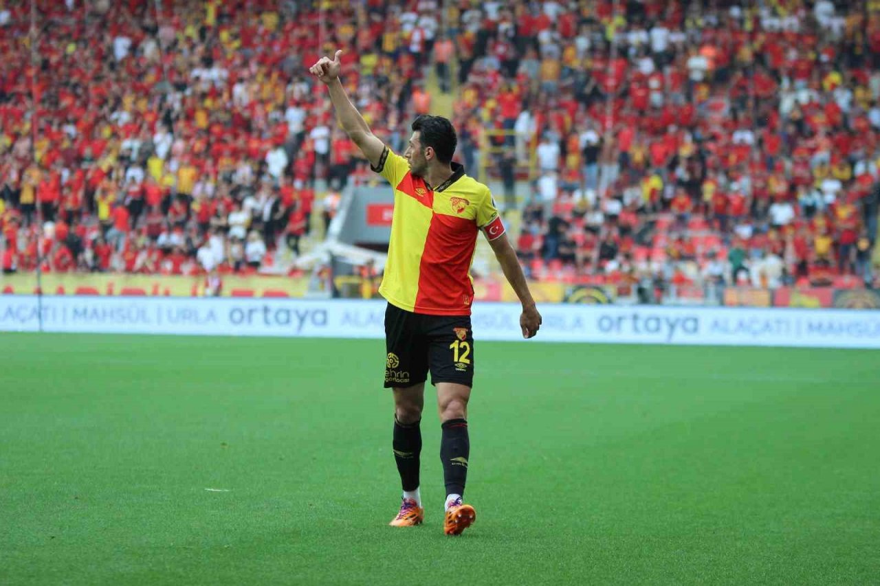 İsmail Köybaşı, en golcü sezonunu yaşadı