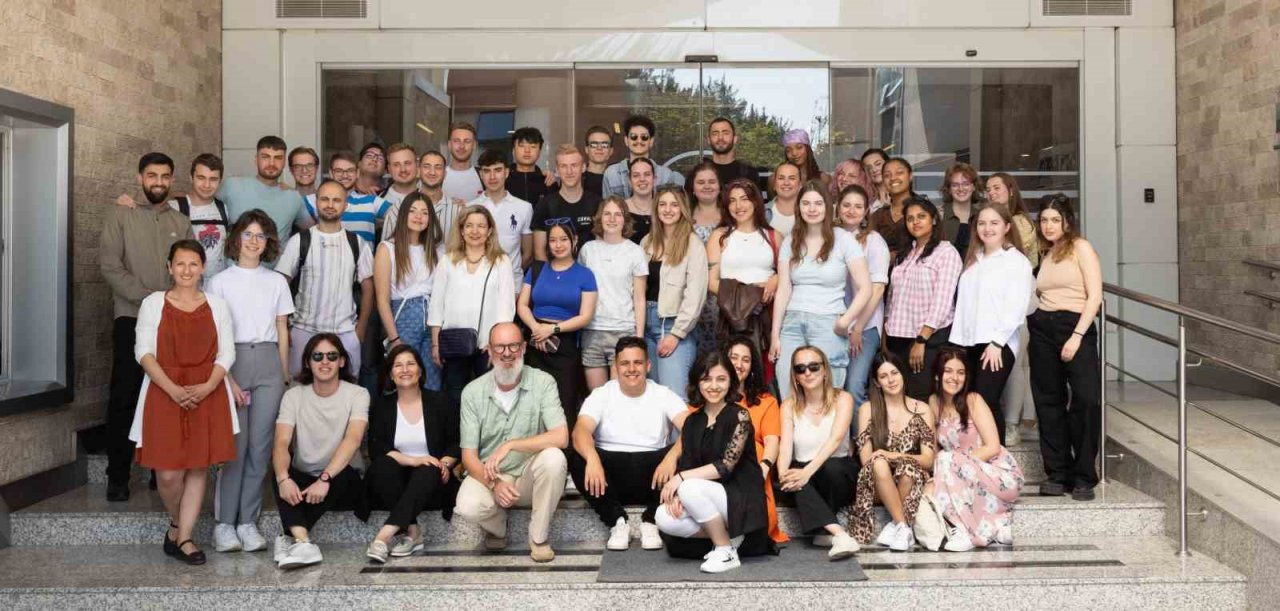 İzmir’de uluslararası öğrenci buluşması