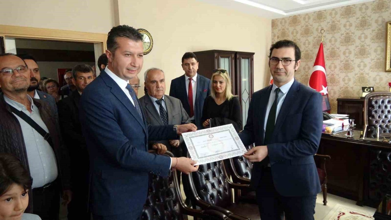 Burdur Milletvekilleri mazbatalarını aldı