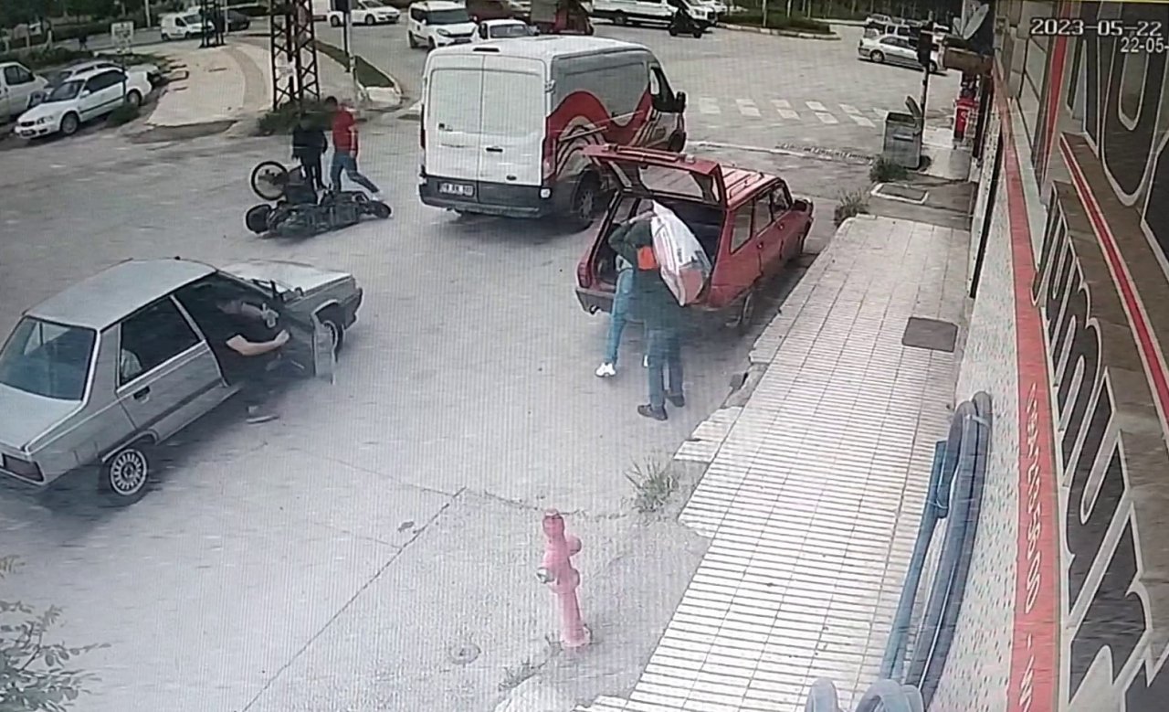 Motosiklet ve bisiklet sürücüsü ölümden döndü