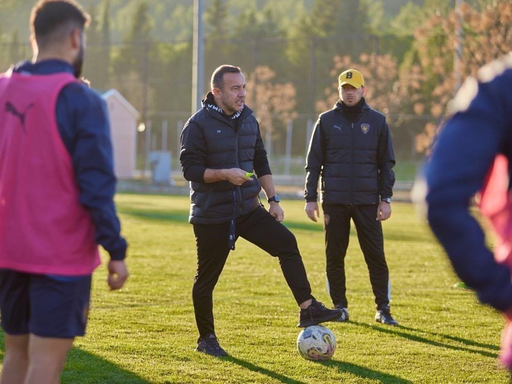 Bucaspor 1928’de Sait Karafırtınalar, Cüneyt Dumlupınar’ı geride bıraktı