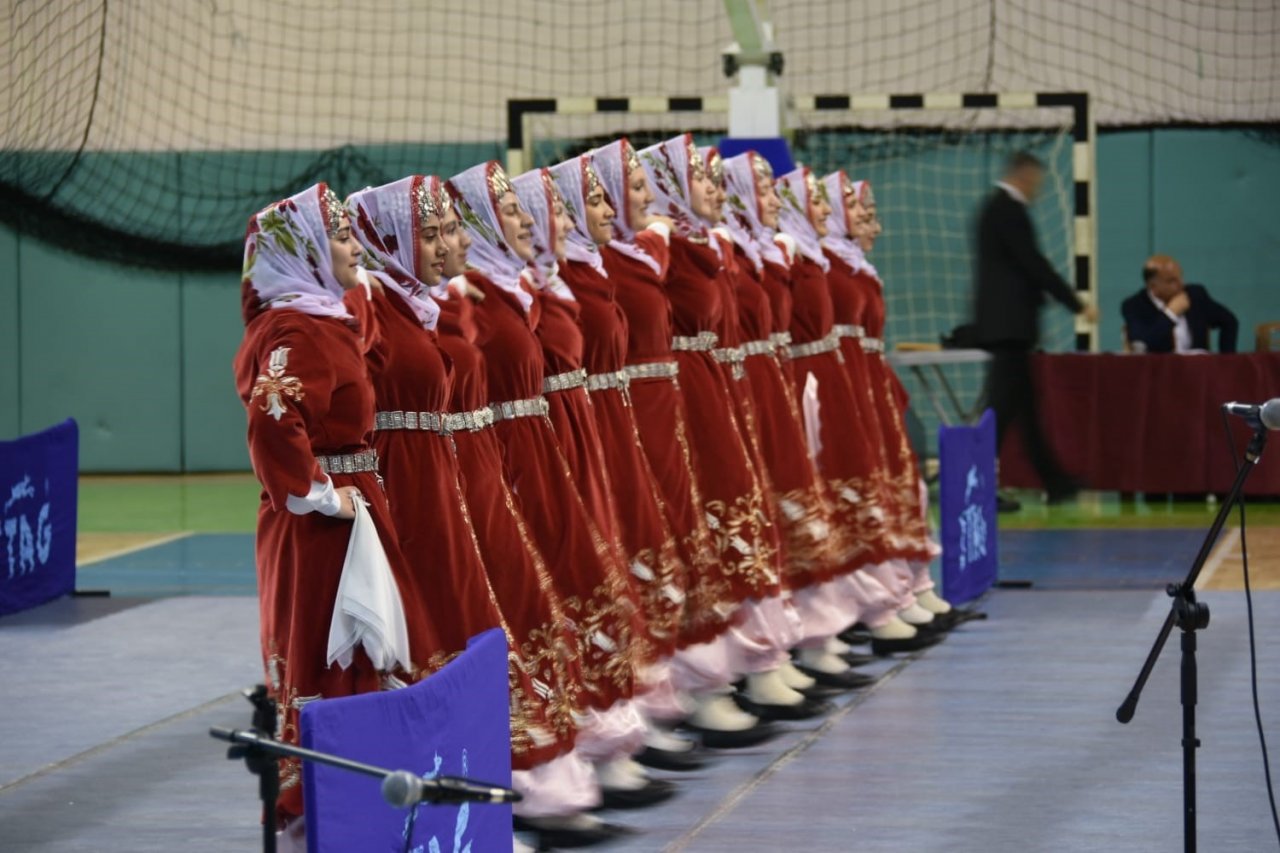 Halk oyunları yarışmaları sona erdi