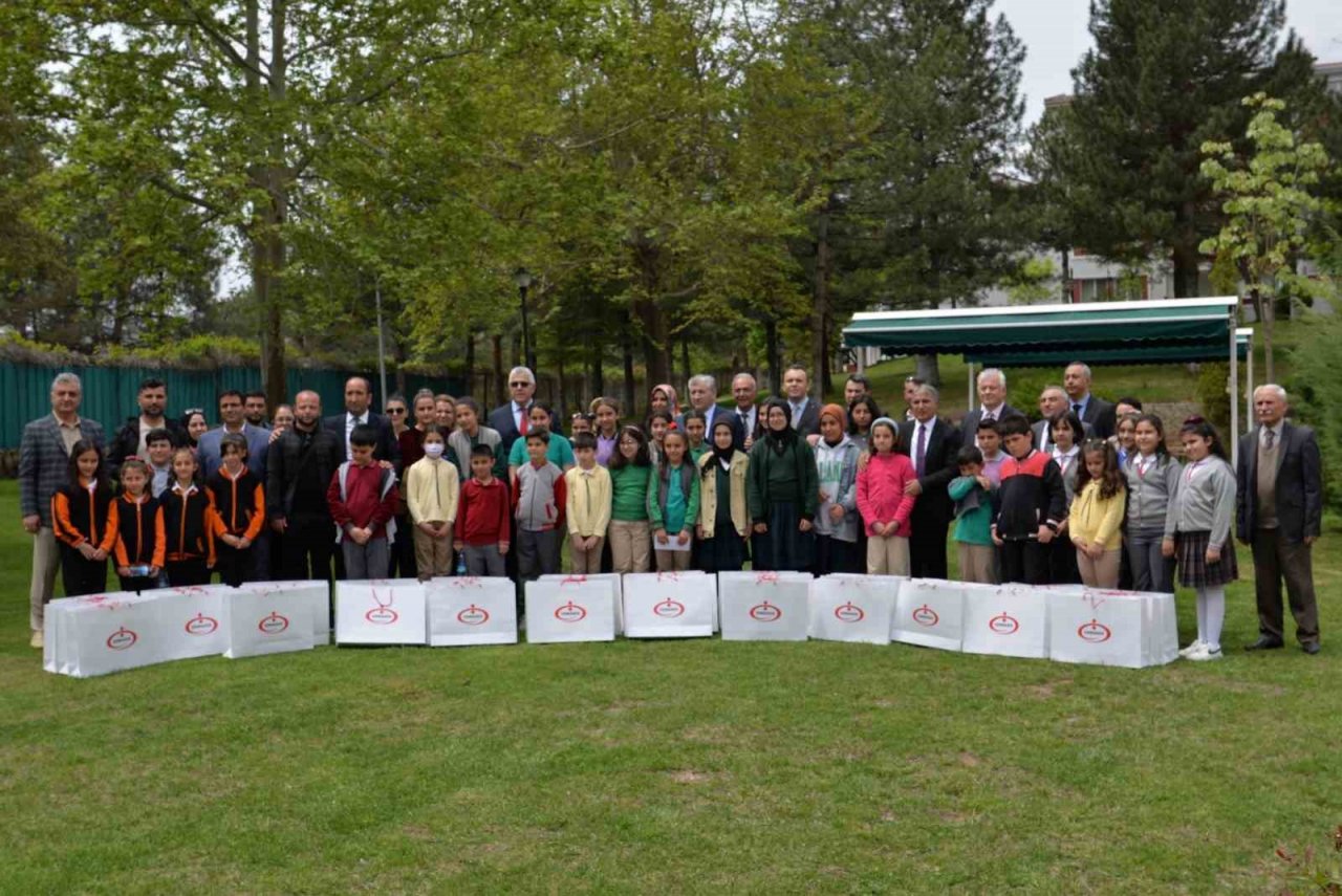 Erdemir Maden’in resim yarışmasında genç yetenekler yarıştı