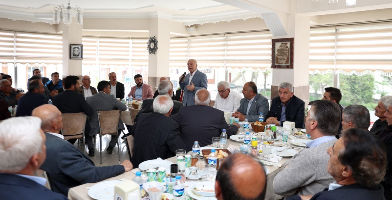 Başkan Sekmen adım adım ilçeleri geziyor