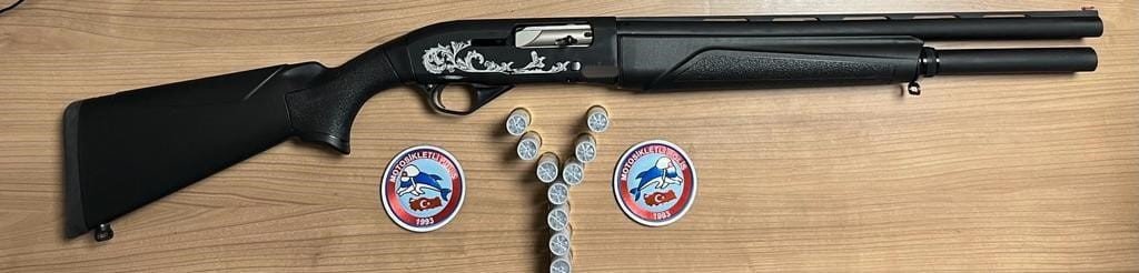 Şüpheli şahıslardan tabanca, tüfek ve uyuşturucu madde ele geçirildi