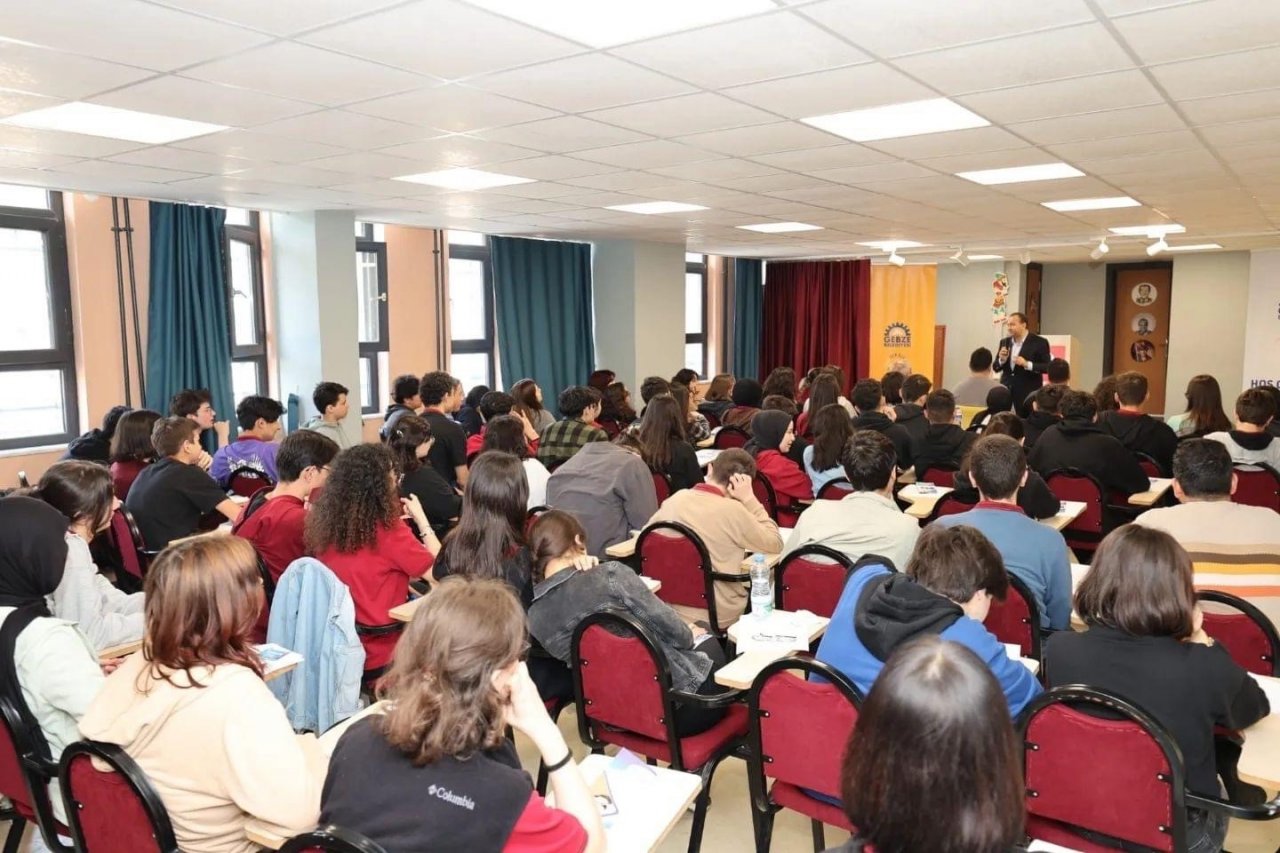 Lise öğrencilerine sınav kaygısından kurtulma eğitimi