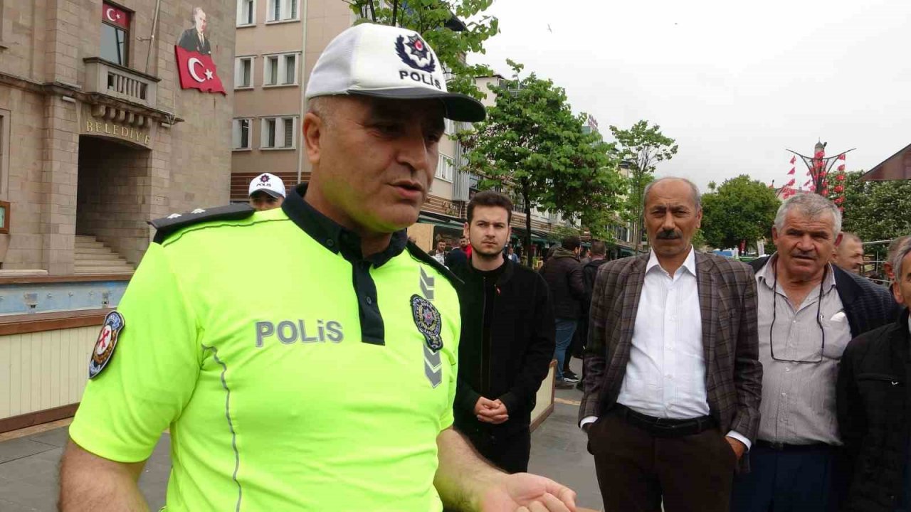 Alkolün etkisini taktıkları gözlükte yaşadılar