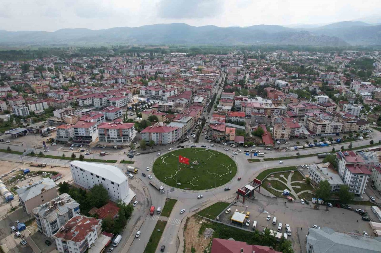 Bu ilçede bitmek bilmeyen depremler ilçe sakinlerini tedirgin ediyor