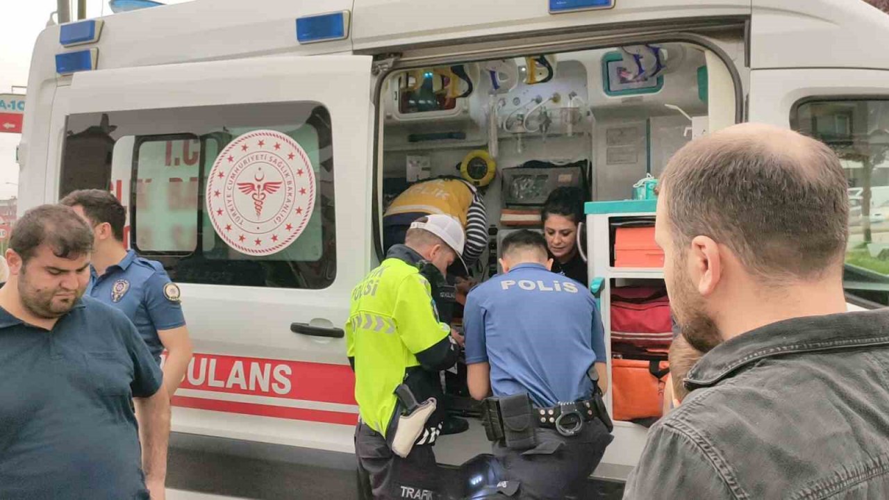 Otomobil kırmızı ışıkta bekleyen araca çarptı: 1 yaralı