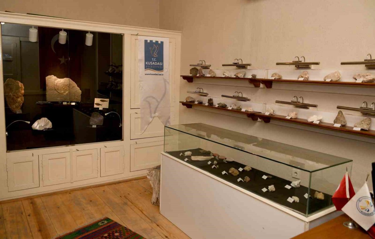 Kuşadası müzeleri ve kültür evleri ile dikkat çekiyor