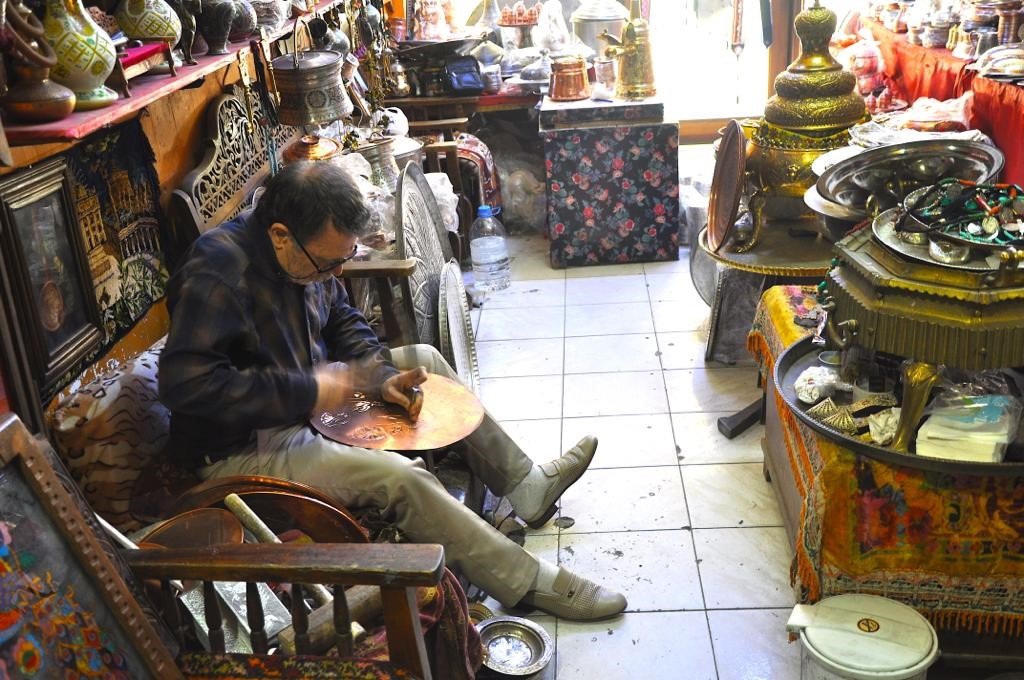 Mardin’de yok olmaya yüz tutan sanatı ayakta tutmaya çalışıyor