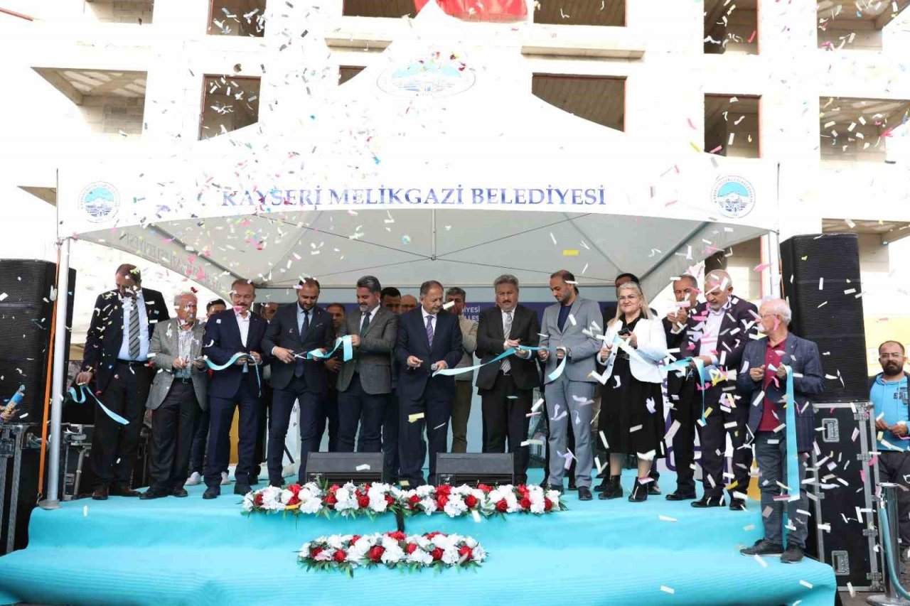 Gelişen ve büyüyen Melikgazi’de dönüşüm hızla devam ediyor