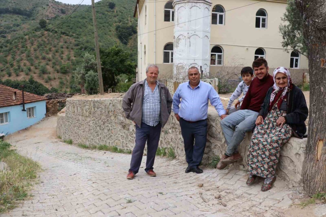 Nazilli Belediyesi Karahallı’daki çalışmalarını sürdürdü