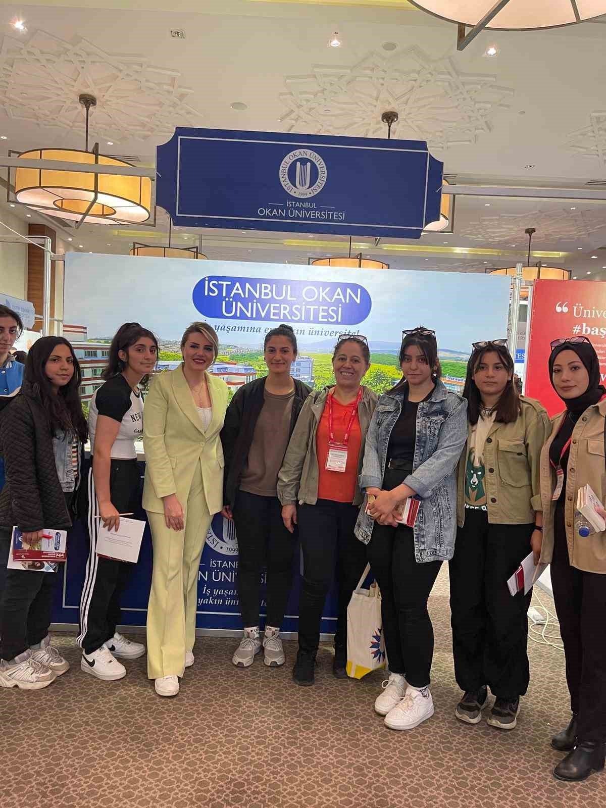 Aktan: ’’Depremden etkilenen öğrencilerin yanında olduk’’