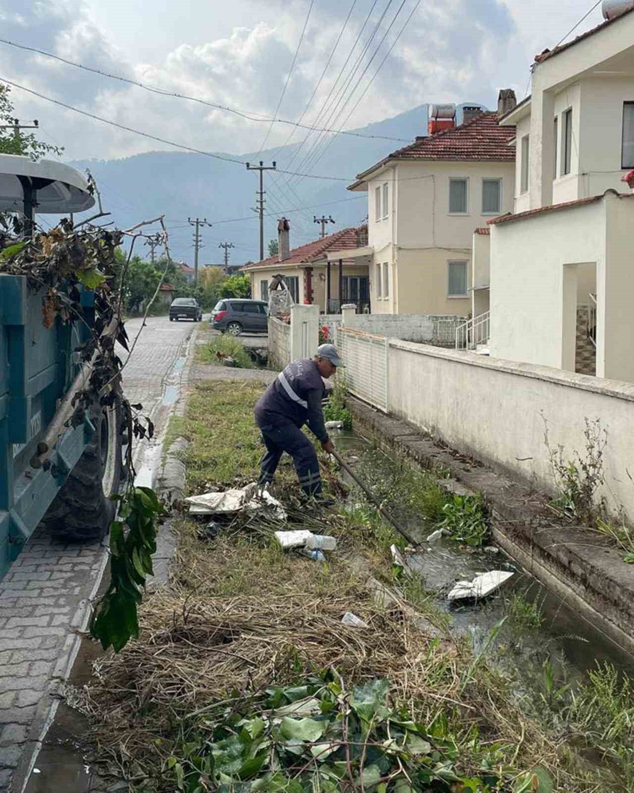 Ortaca’da ‘Temiz çevre’ çalışmaları sürüyor