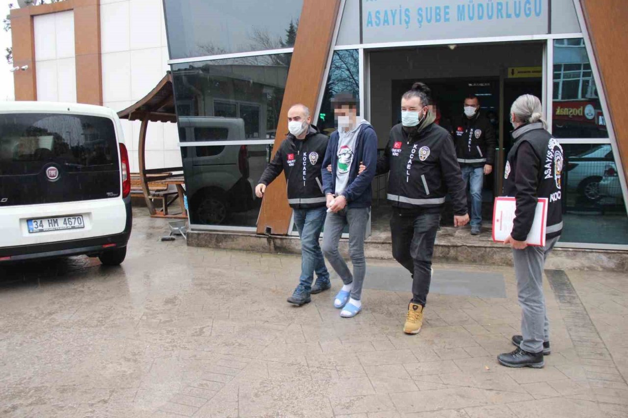 Bahçeye giren tavuk yüzünden cinayet işlenmişti: