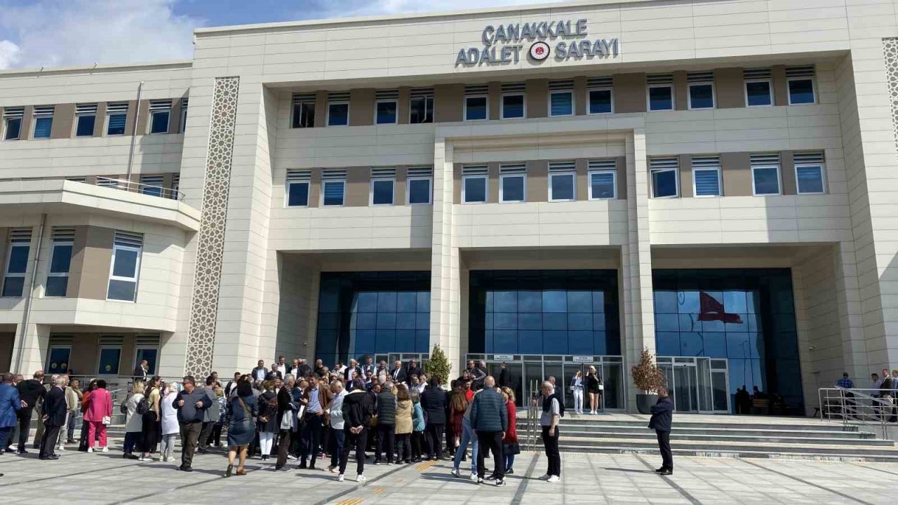 İYİ Parti Çanakkale Milletvekili Rıdvan Uz mazbatasını aldı