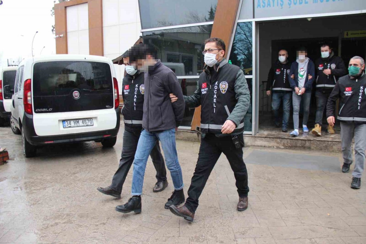 Bahçeye giren tavuk yüzünden cinayet işlenmişti: