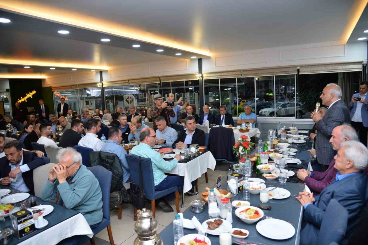 Başkan Zorluoğlu hemşehri dernekleriyle buluştu