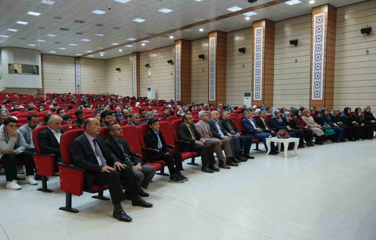 Necip Fazıl Kısakürek’i anma programı düzenlendi