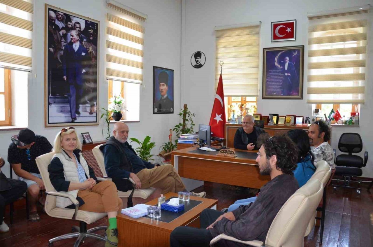 Sempozyum sanatçılarından, Himam’a ziyaret