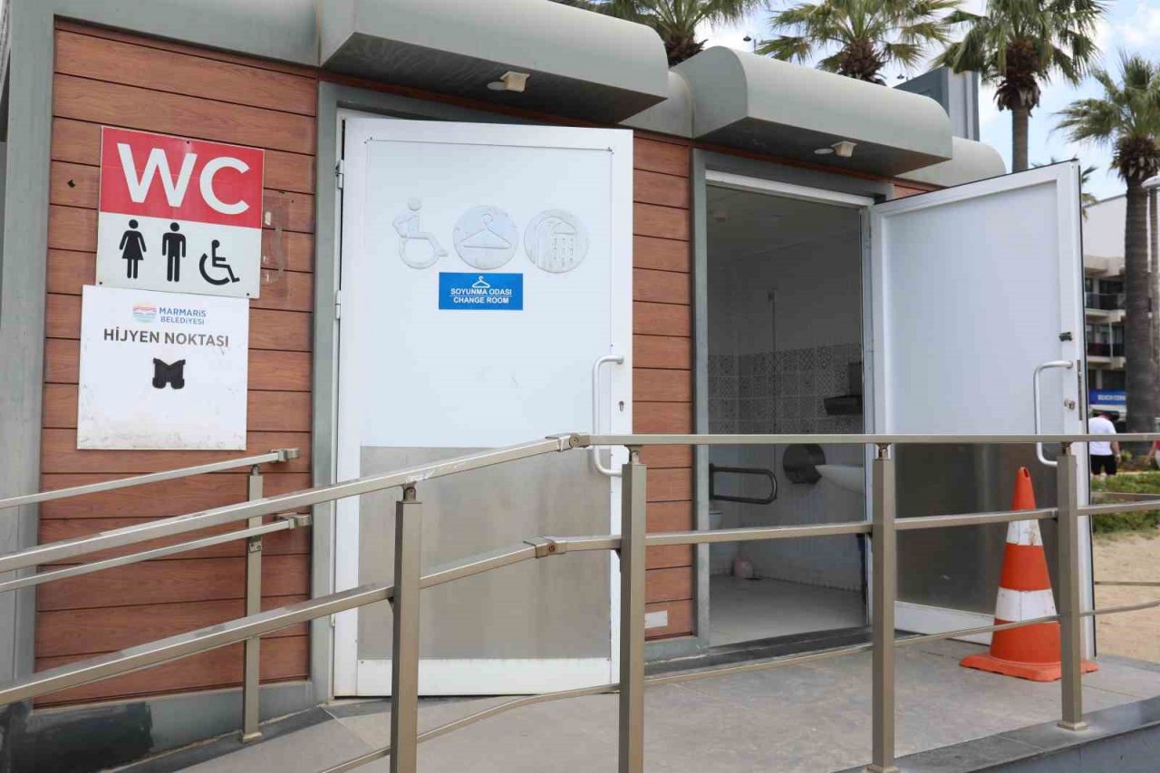 Marmaris plajları sezona hazırlanıyor