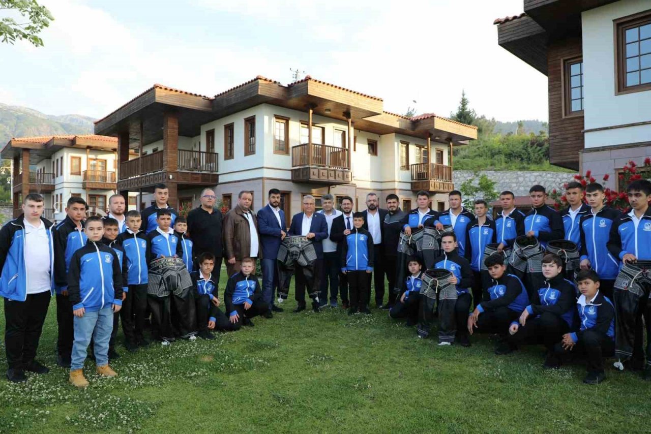 Yuntdağı Yağlı Güreşleri, Türkiye Güreş Ligi’nde Ege’yi temsil edecek