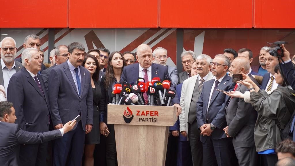 Zafer Partisi Genel Başkanı Özdağ: “(Kılıçdaroğlu’na destek) Nihayetlenmesi için yüz yüze bazı görüşmeler yapılması gerekiyor”