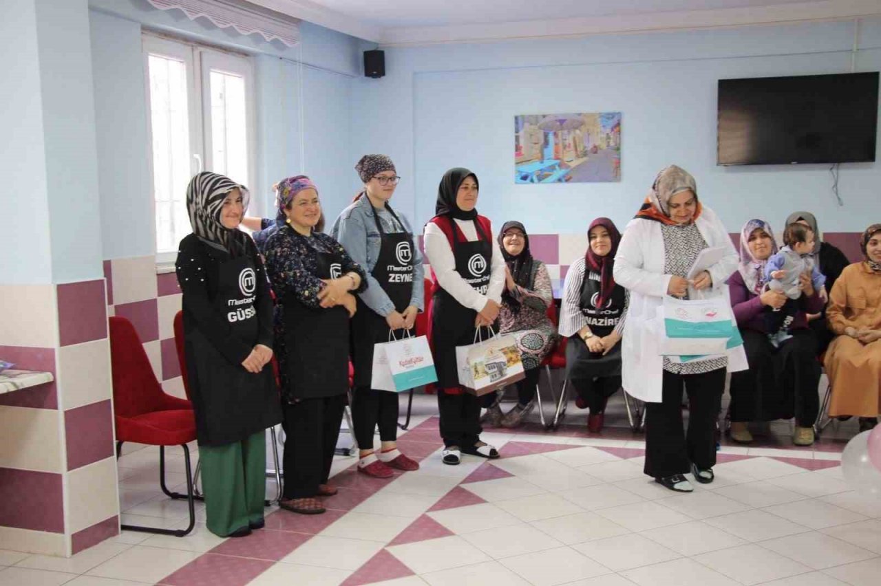 Aşçı adayları ‘Master Şef’ yarışmasıyla yeteneklerini sergiledi