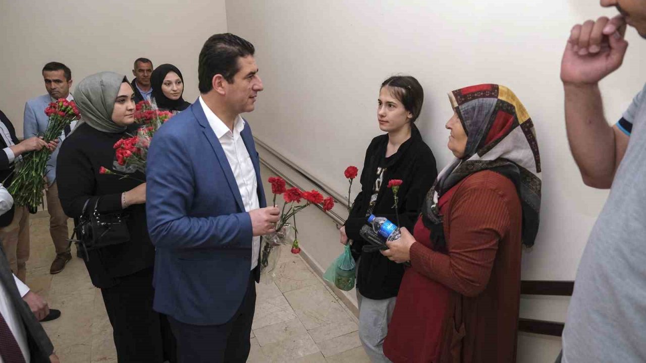 Başkan Güngör afetzedeleri yalnız bırakmıyor