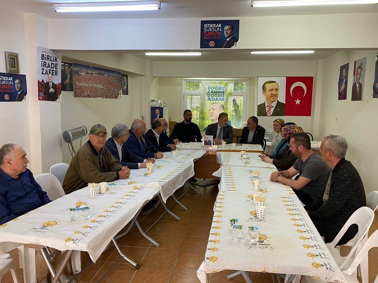 AK Parti İstanbul Milletvekili Turan: “14 Mayıs’ta sendeleyen muhalefet 28 Mayıs’ta sandığa gömülecek”