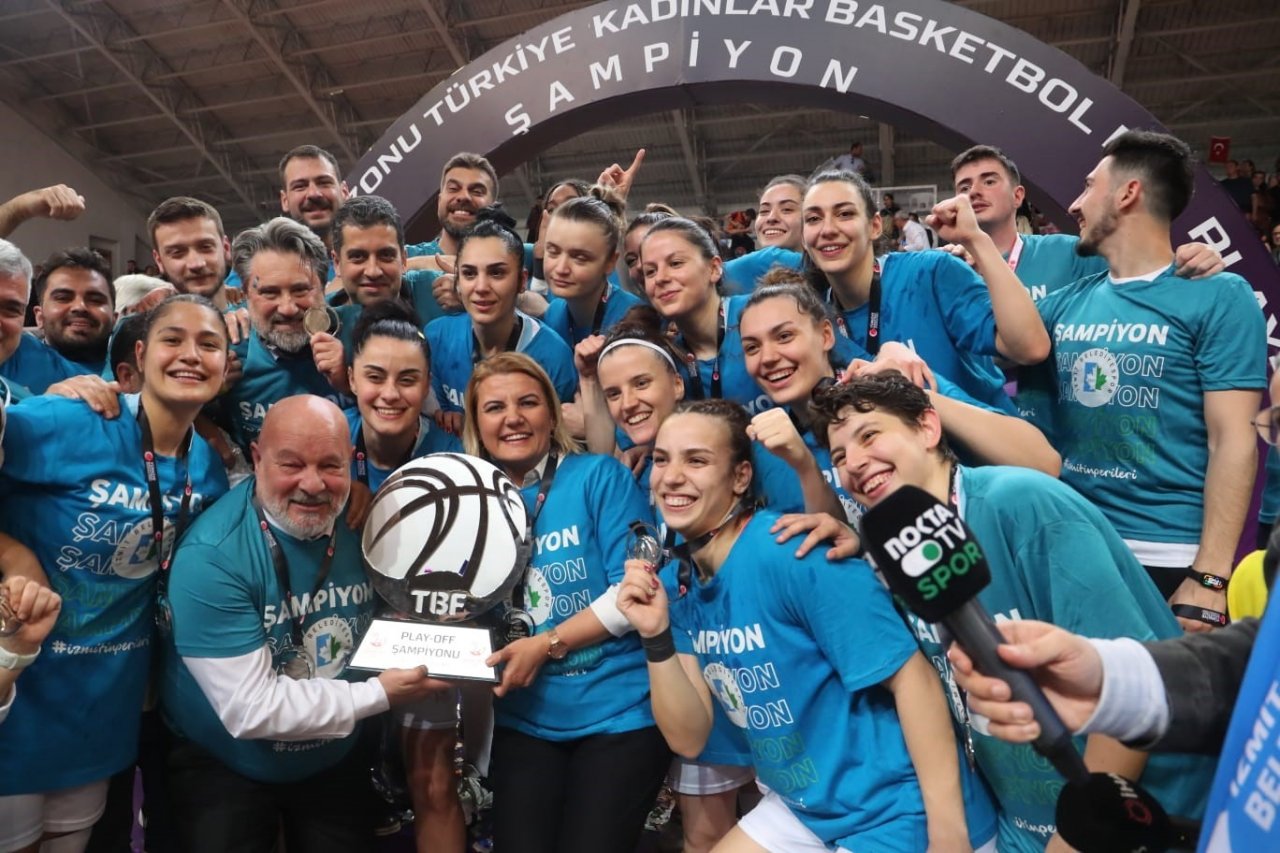 İzmitli basketbolcuların şampiyonluğu kentte coşkuyla kutlanacak