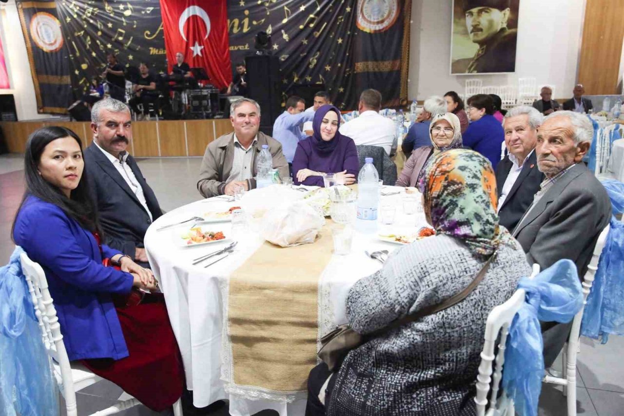 Başkan Çerçioğlu Çineli muhtarlarla buluştu