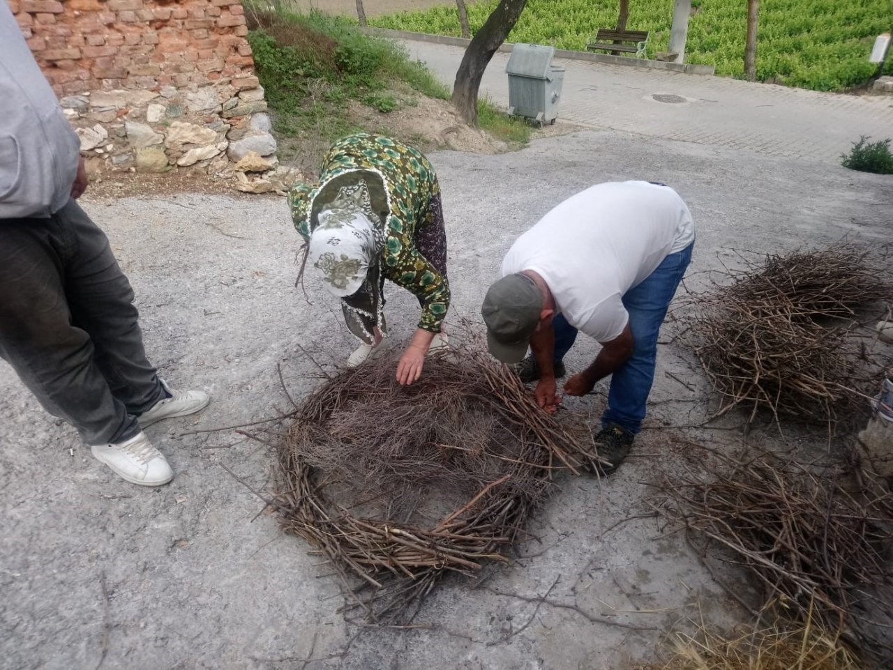 Gökçealan’a 40 yıl sonra gelen leyleklerine yeni yuva