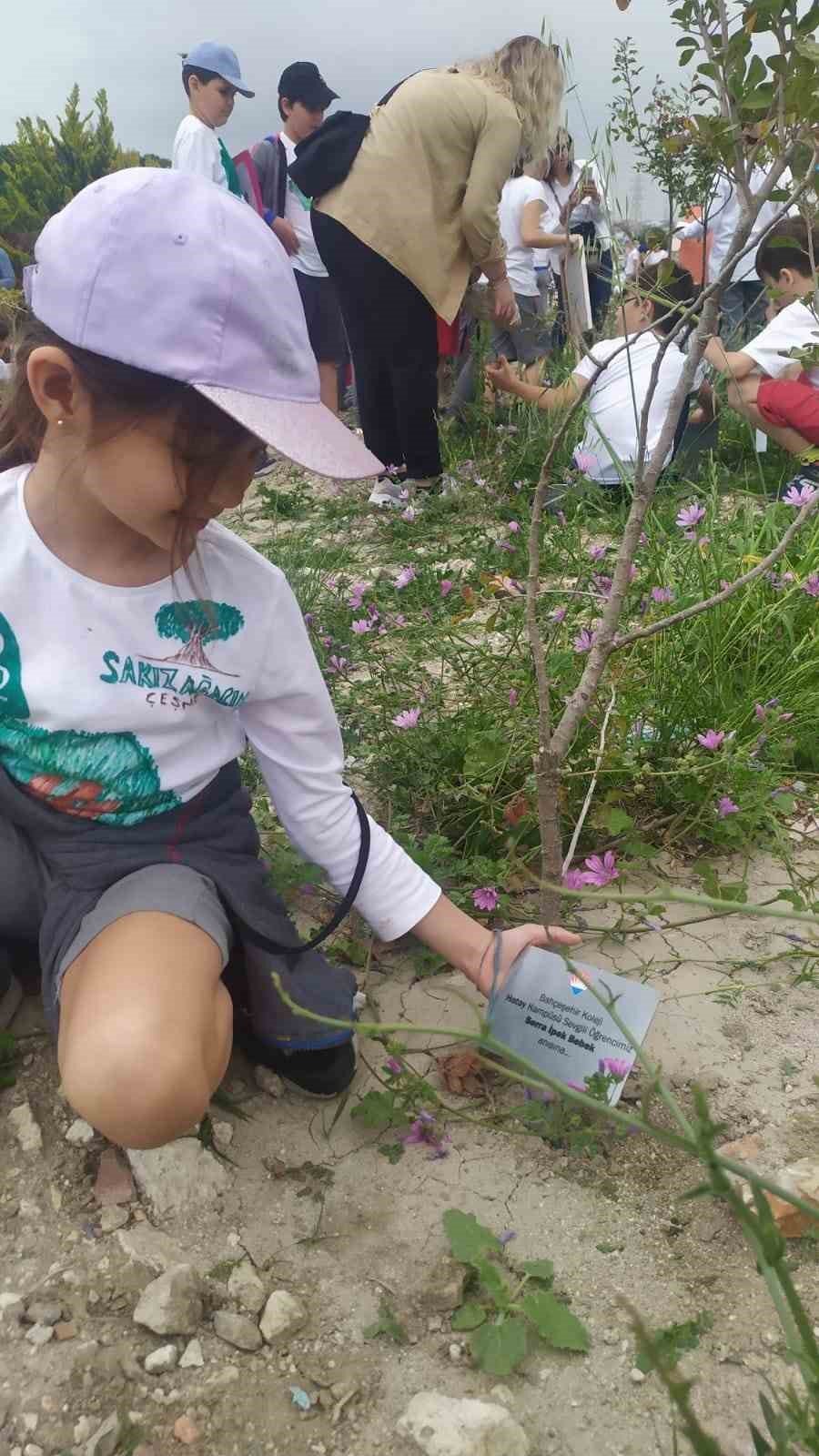 Depremde yaşamını yitiren 98 can Çeşme’de yaşayacak