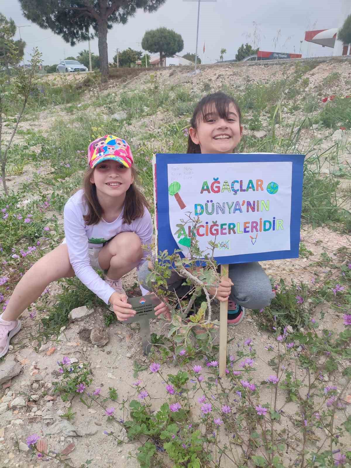 Depremde yaşamını yitiren 98 can Çeşme’de yaşayacak