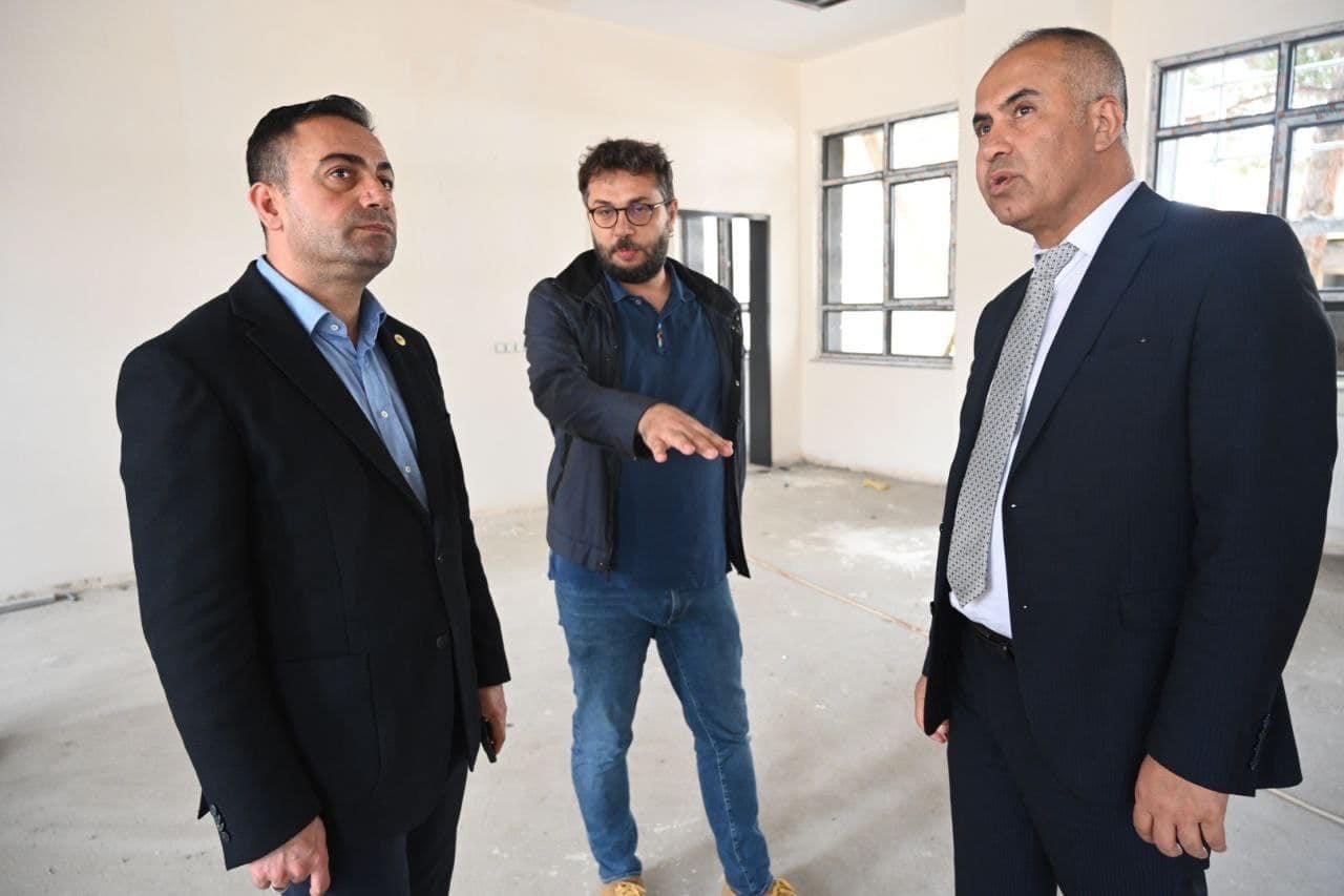 Başkan Erdoğan, inşaat çalışmaları devam eden okullarda incelemelerde bulundu