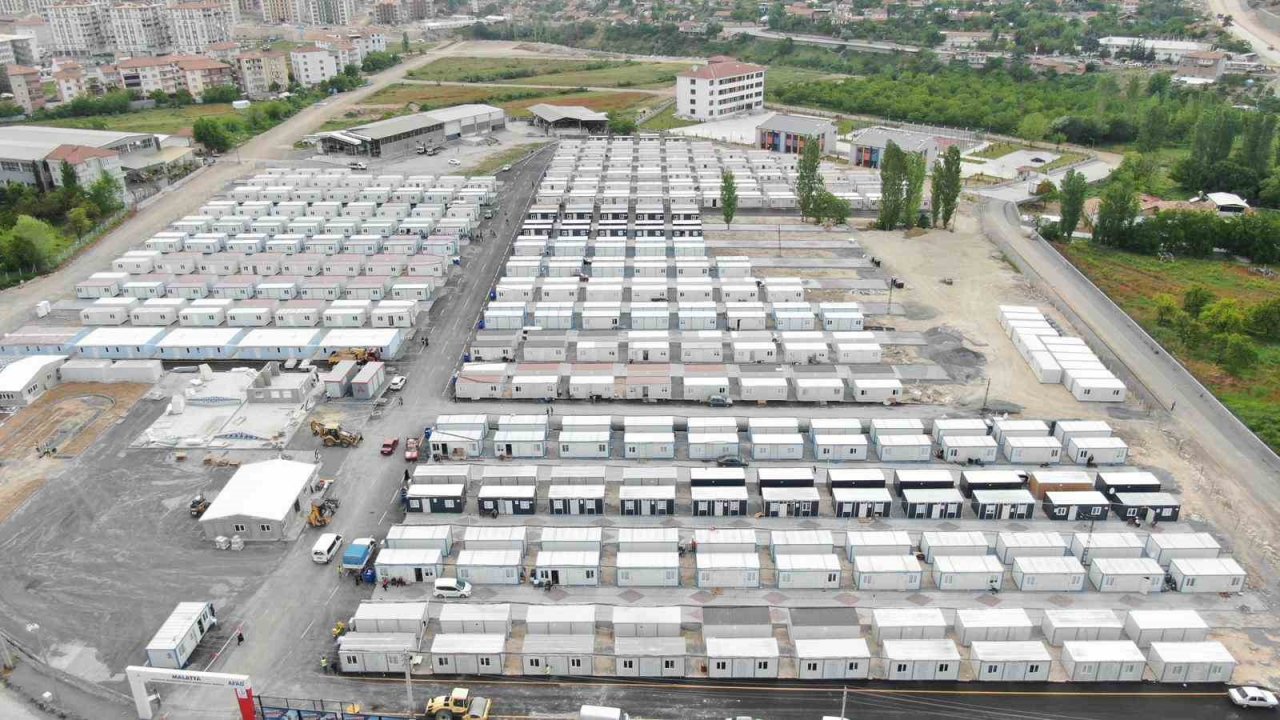 Bağcılar Belediye Başkanı Abdullah Özdemir’den depremzedelere yapılan saygısızlığa tepki