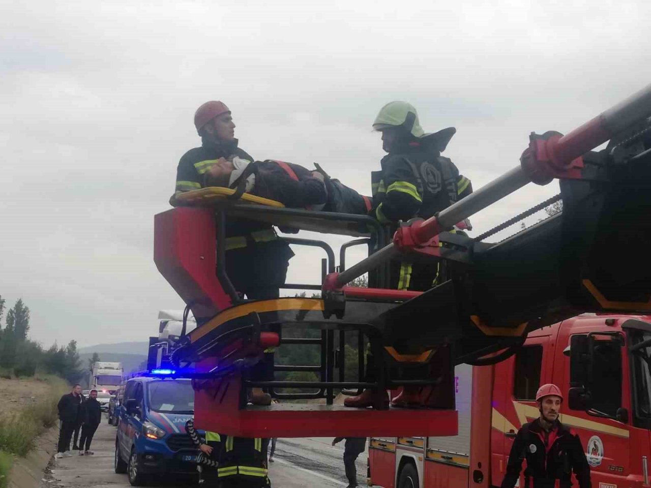 Sağlıkçı ailenin yeni yaşam hayali yarım kaldı: 4 ölü, 1 yaralı