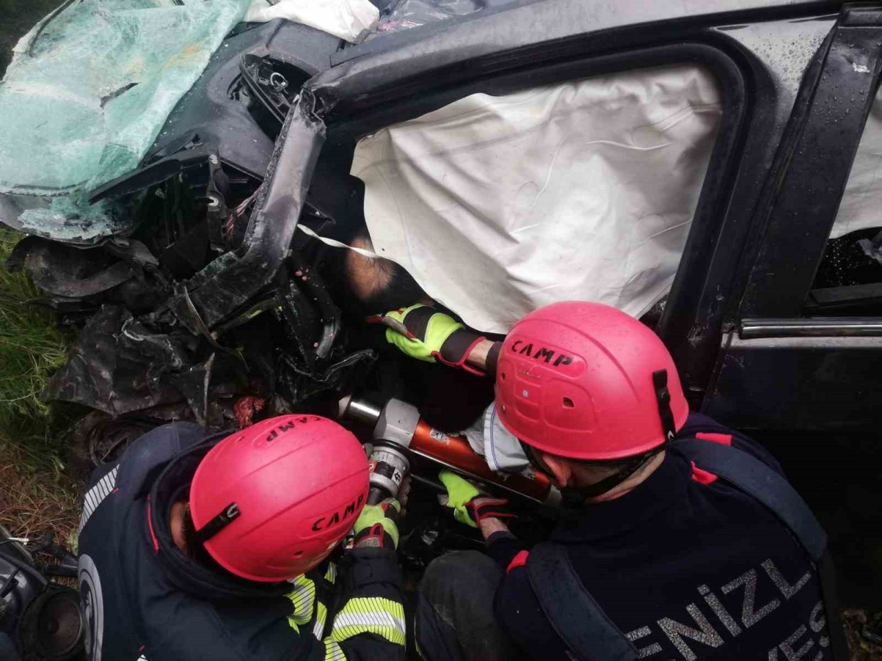 Sağlıkçı ailenin yeni yaşam hayali yarım kaldı: 4 ölü, 1 yaralı
