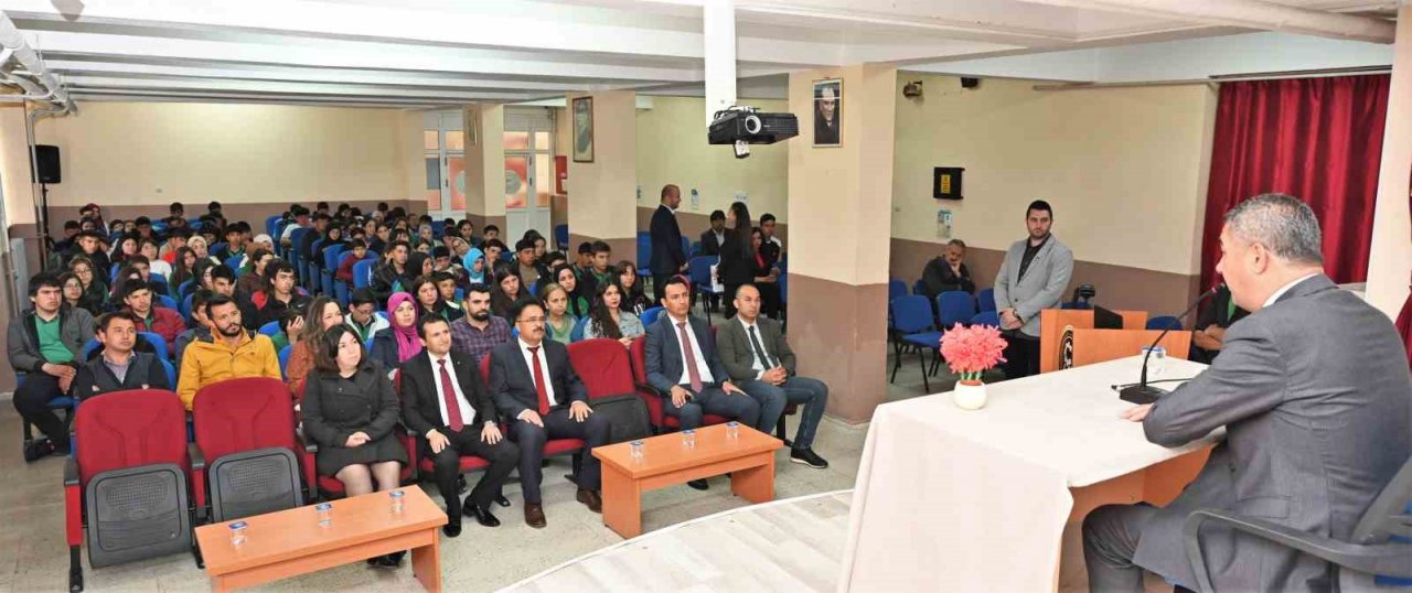 Çameli’nde Kariyer Günü etkinliği yapıldı