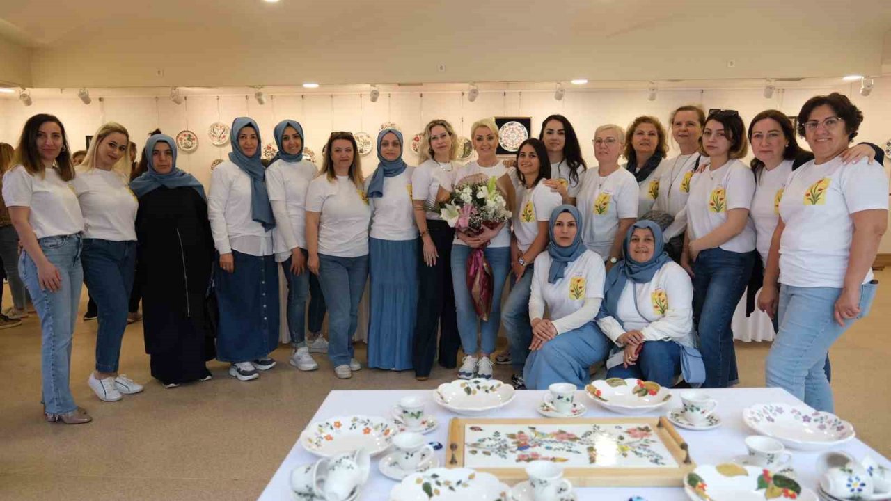 “Dünden Bugüne Kaşiden Çiniye’’ sergisi Büyükçekmece’de açıldı