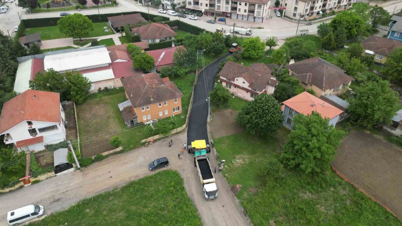 Düzce’de günde bin 500 ton asfalt seriliyor