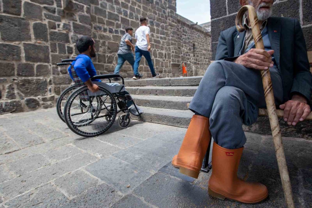 Fotono21 Derneği üyeleri engelliler için çekim yaptı